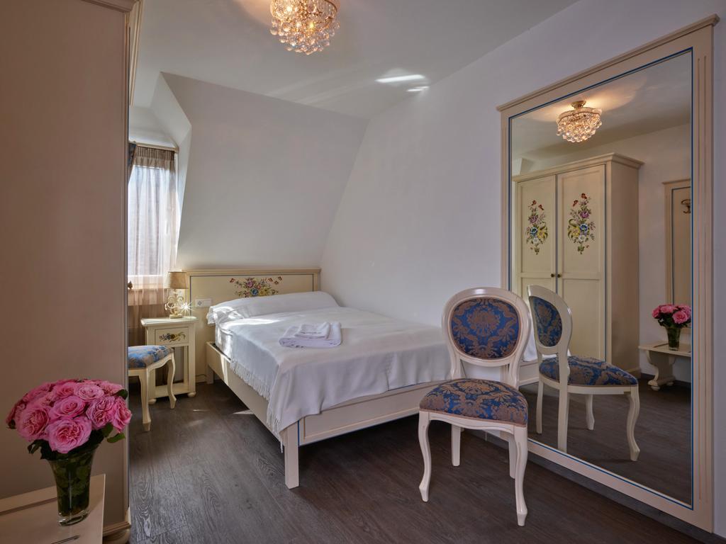 Apartment-Hotel Am Rathaus ดุสเซลดอร์ฟ ภายนอก รูปภาพ